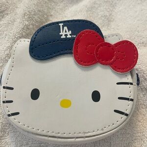 Hello Kitty x Los Angeles Dodgers White Coin Purse with Red Bow